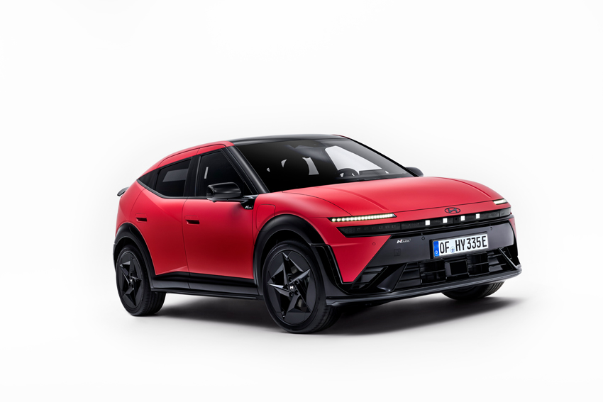 La IONIQ 3 de Hyundai va-t-elle devenir la nouvelle reine des compactes électriques ? La IONIQ 3 de Hyundai va-t-elle devenir la nouvelle reine des compactes électriques ?